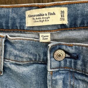 Women’s Abercrombie curve love ankle straight jeans